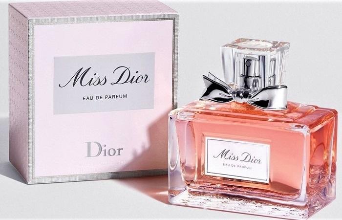 Описание аромата женских духов Мисс Диор (Miss Dior Christian Dior)