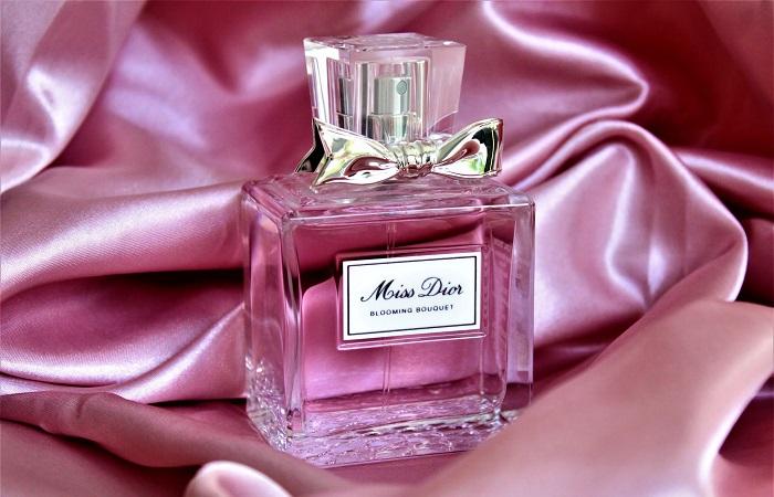Описание аромата женских духов Мисс Диор (Miss Dior Christian Dior)